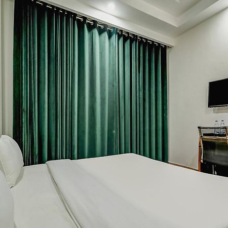 Hotel Townhouse Skylight Near Medanta Hospital Gurgaon Exterior foto
