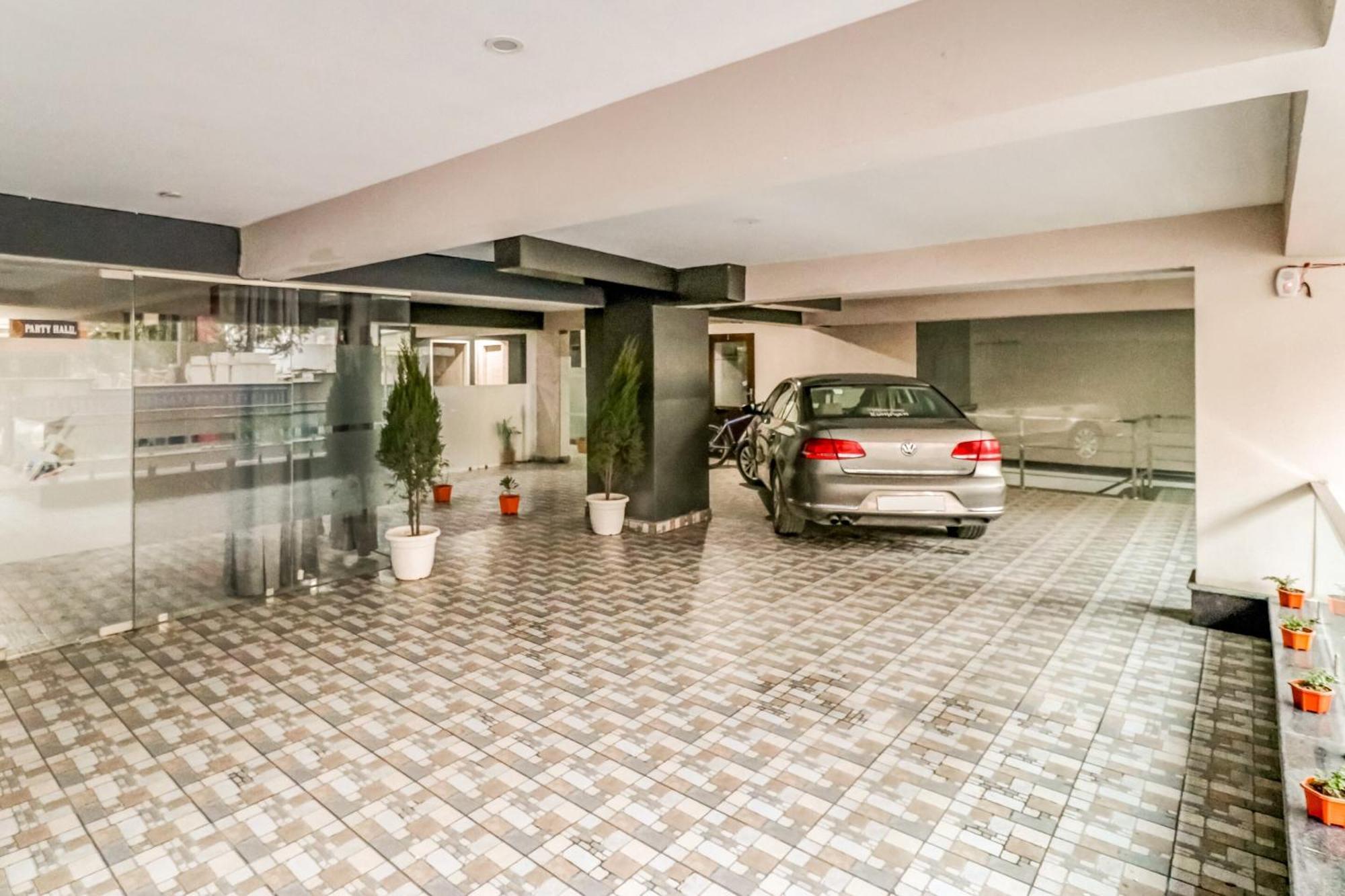 Hotel Townhouse Skylight Near Medanta Hospital Gurgaon Exterior foto