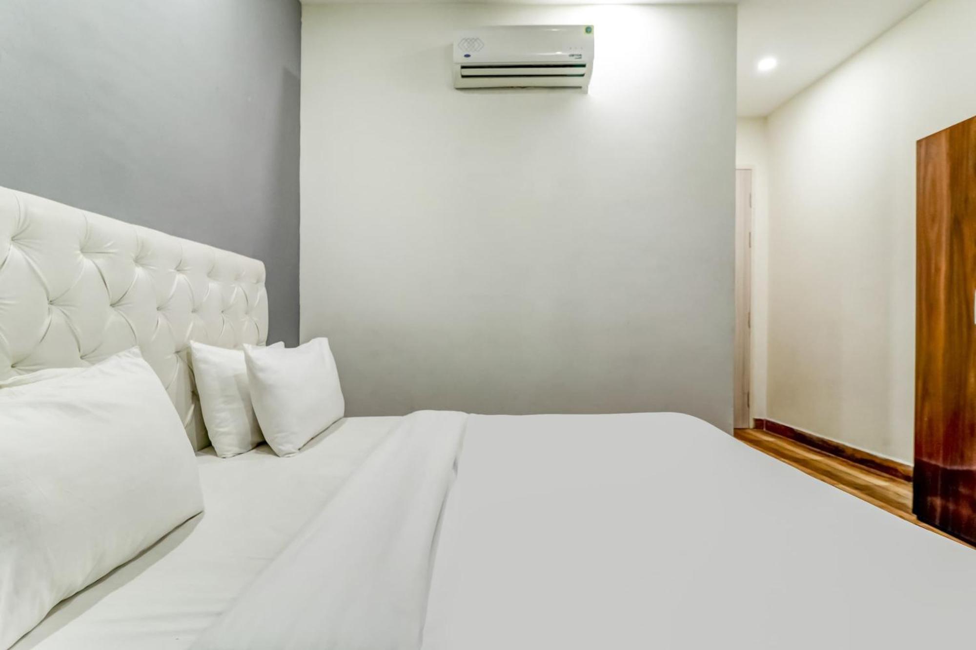 Hotel Townhouse Skylight Near Medanta Hospital Gurgaon Exterior foto